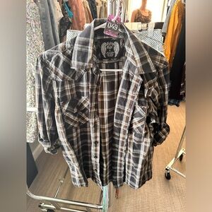 #49 Men's Eighty Long sleeve collar button-up long plaid shirt in Size S.